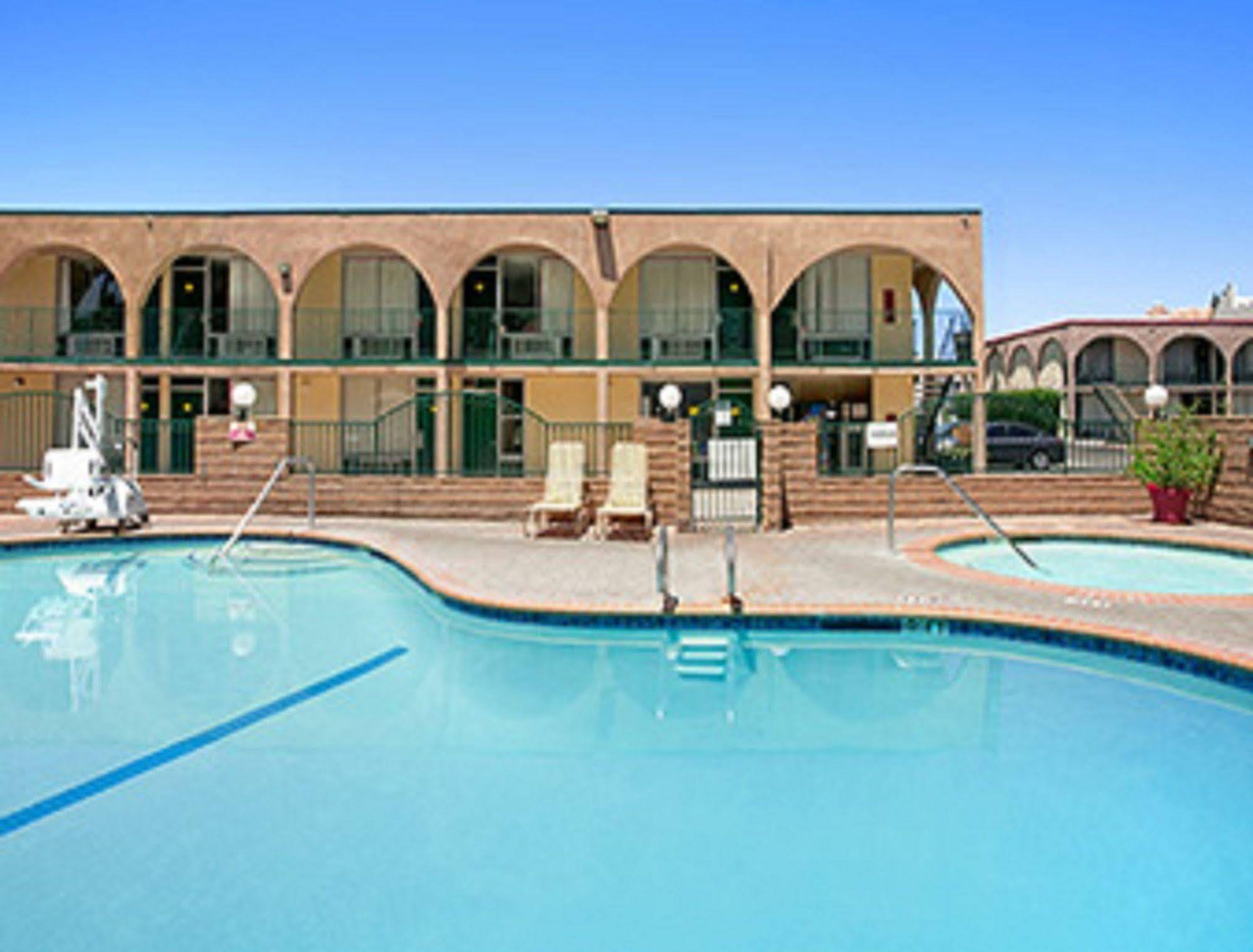Kings Inn Anaheim At The Park & Convention Center Εξωτερικό φωτογραφία