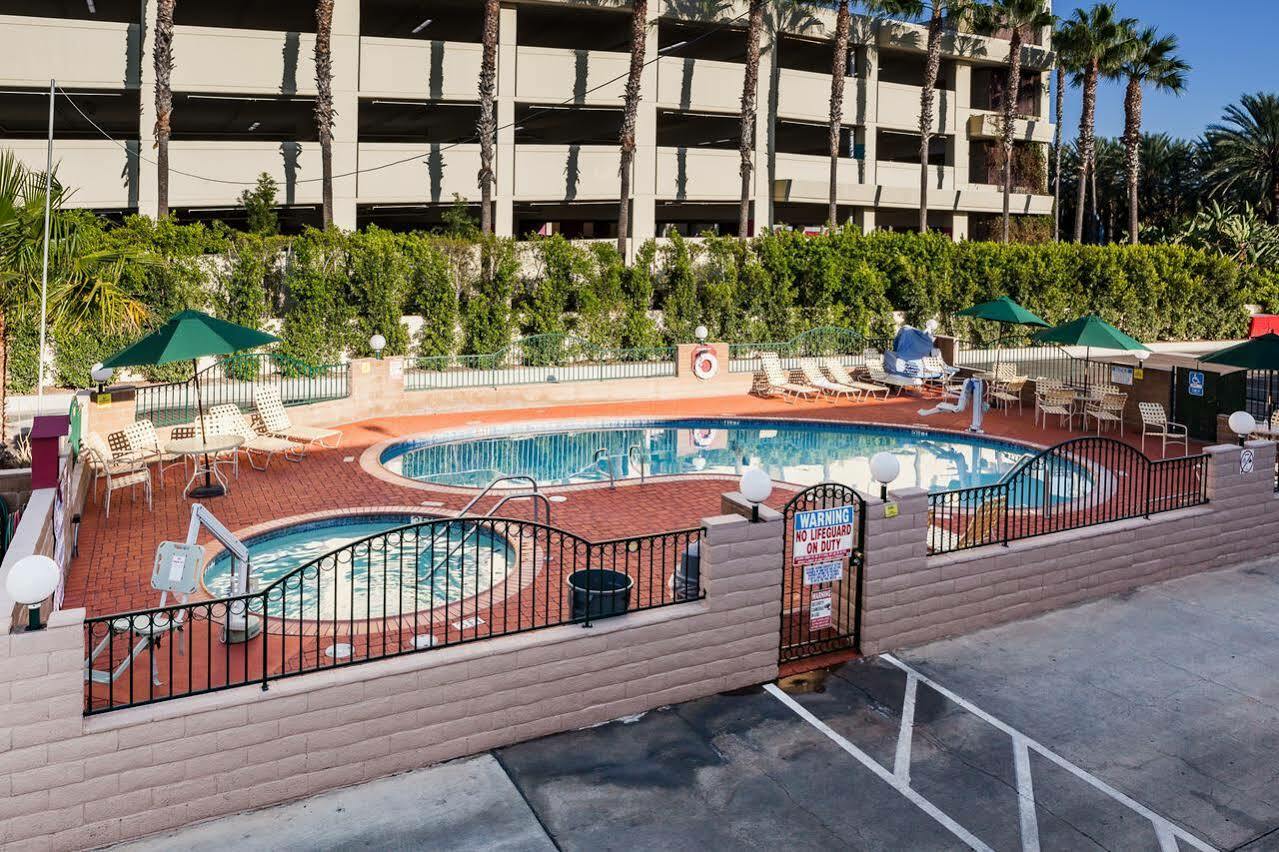 Kings Inn Anaheim At The Park & Convention Center Εξωτερικό φωτογραφία