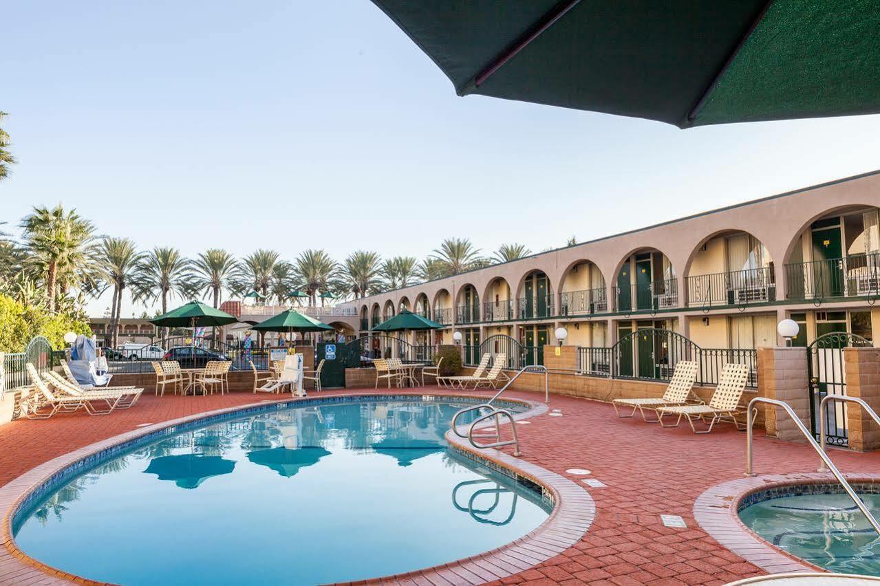 Kings Inn Anaheim At The Park & Convention Center Εξωτερικό φωτογραφία