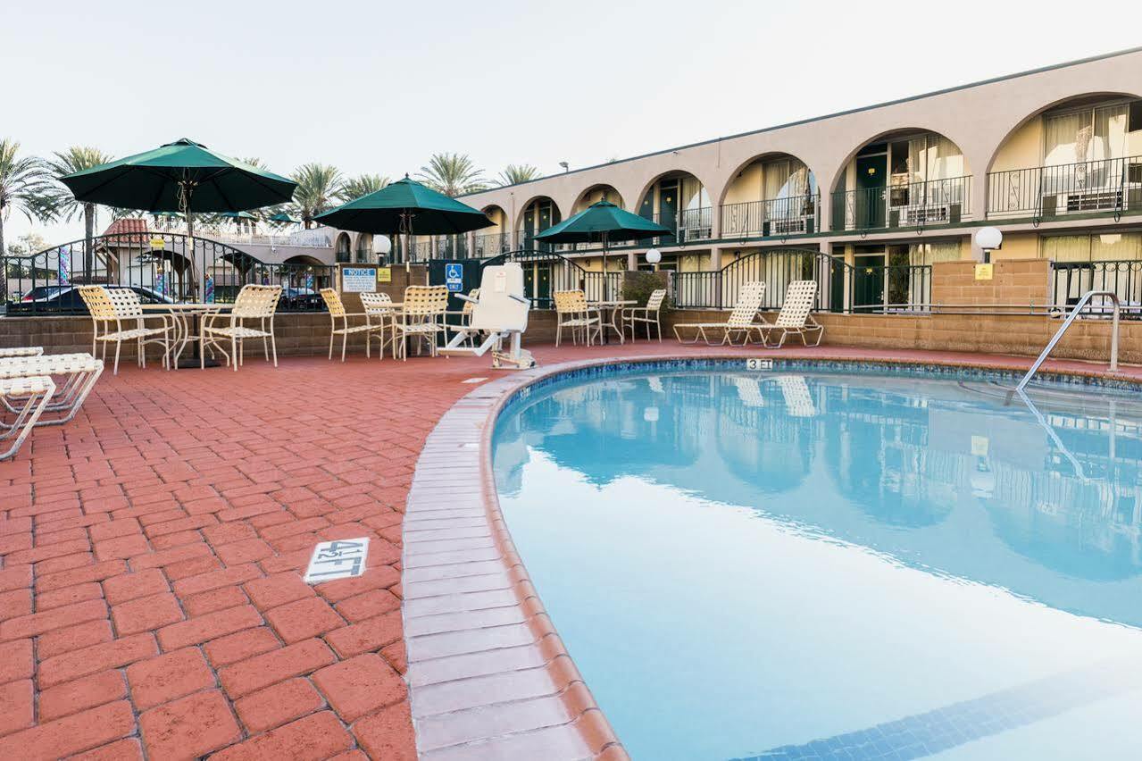 Kings Inn Anaheim At The Park & Convention Center Εξωτερικό φωτογραφία